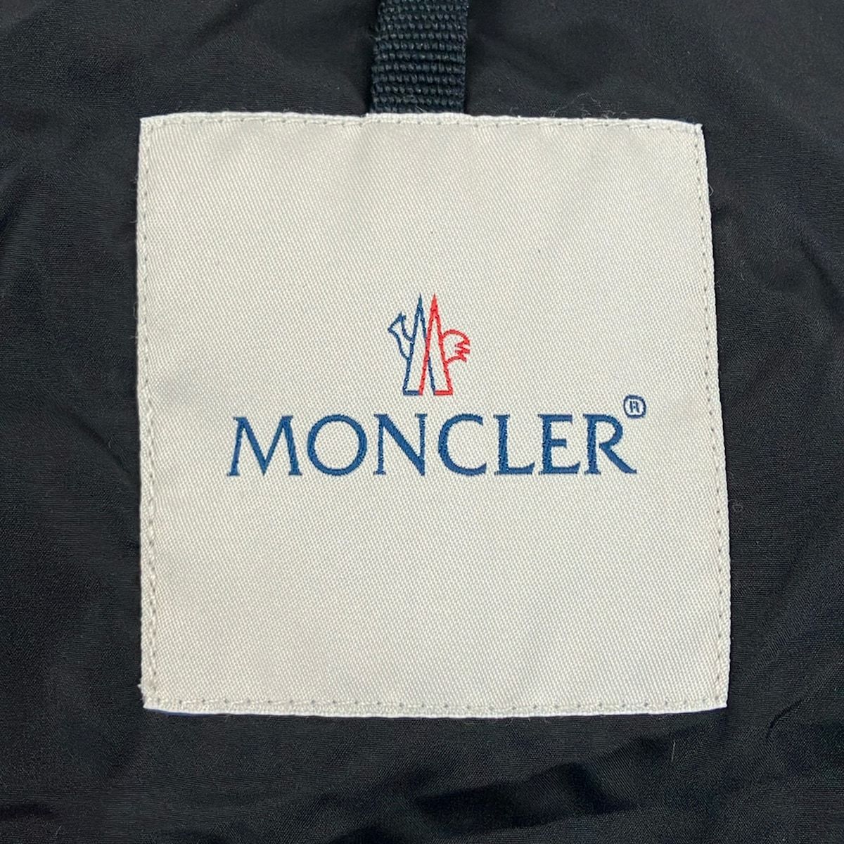 Moncler Down Jacket 1 S Berteuil Gold Long Sleeve Zip Up Autumn Winter — view 3