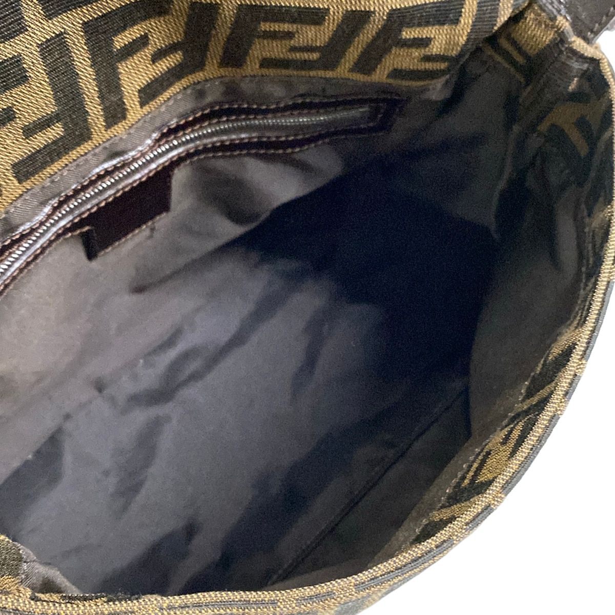 Fendi Shoulder Bag Mamma Bucket Zucca Pattern Brown Black Dark Leather — view 7