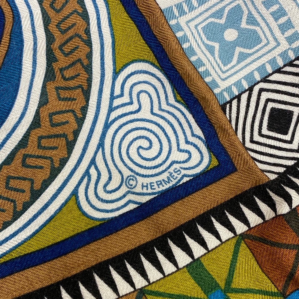 Hermes Shawl Carre 140 Yellow Green Dark Brown Multi Cent Plis Des Miao — view 3