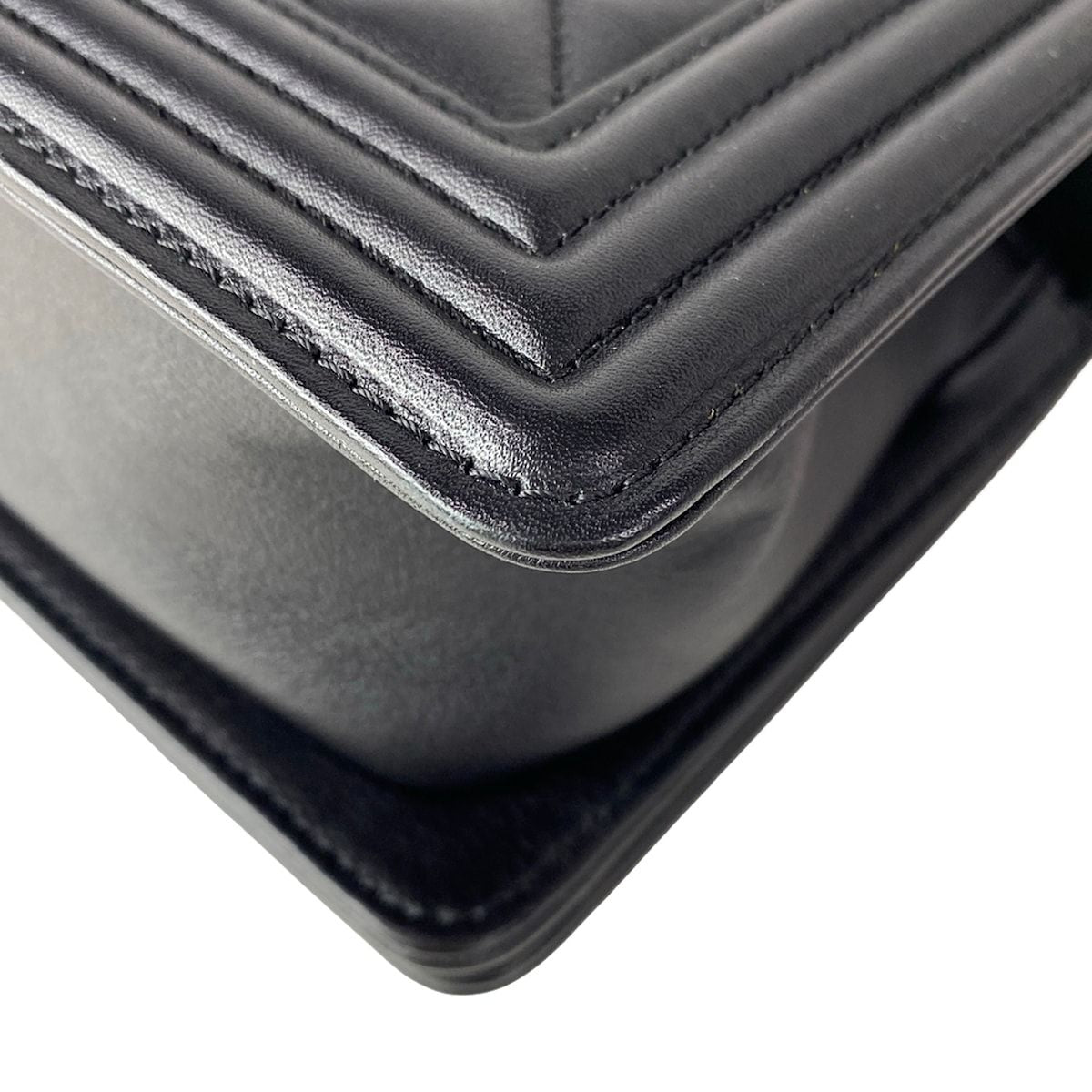 Chanel Shoulder Bag Quilted Black Vintage Silver Chain Leather — view 9