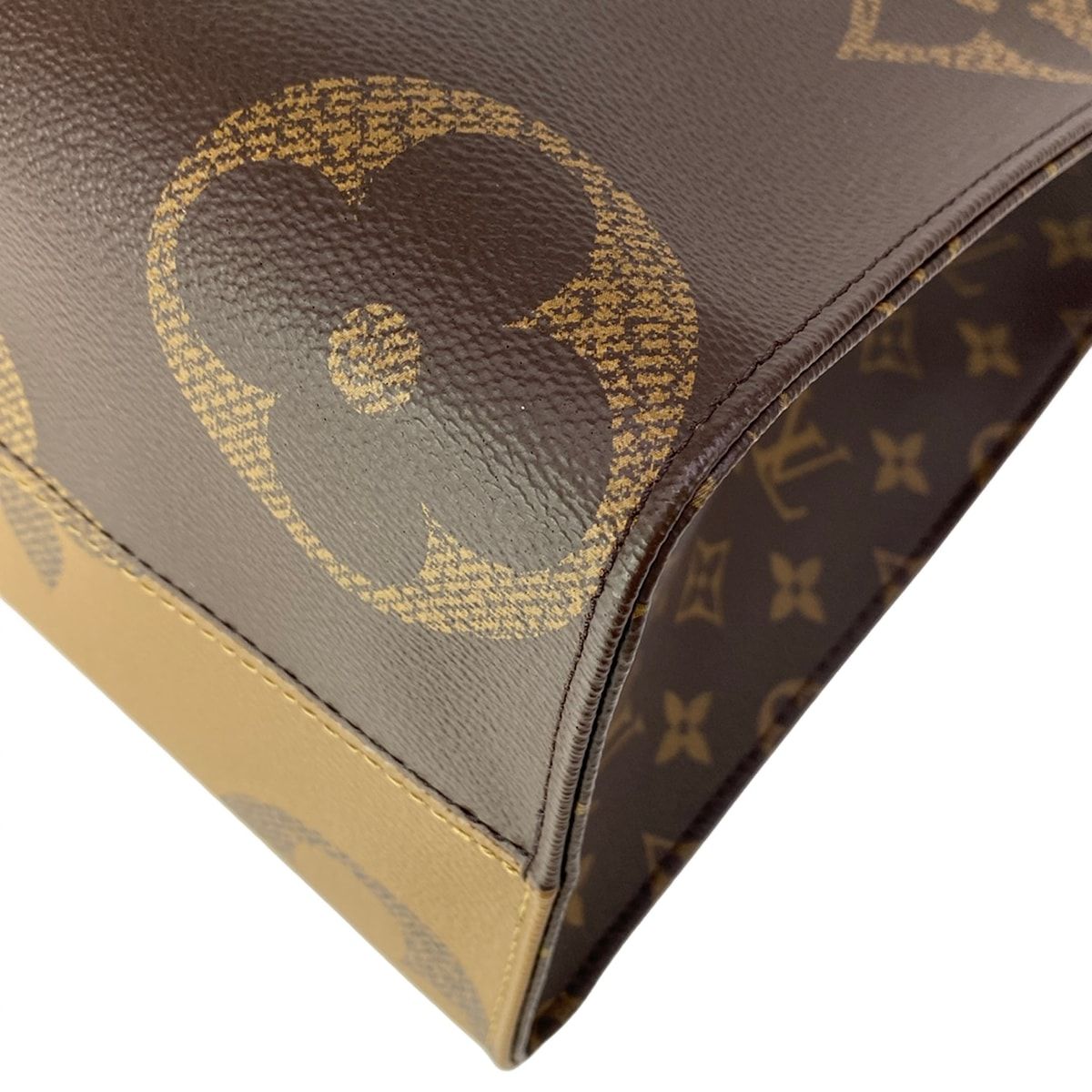 Louis Vuitton Tote Monogram Reverse On The Go MM — view 7