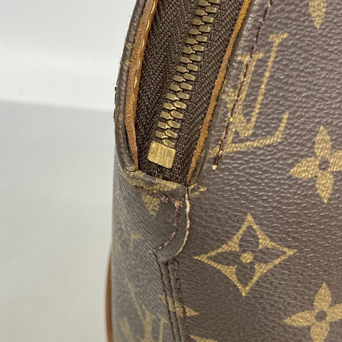 Louis Vuitton Handbag Monogram Ellipse MM Brown — view 6