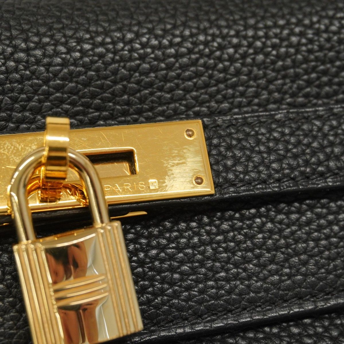 Hermes Handbag Kelly 32 Togo Black Gold 2-Way Bag — view 9