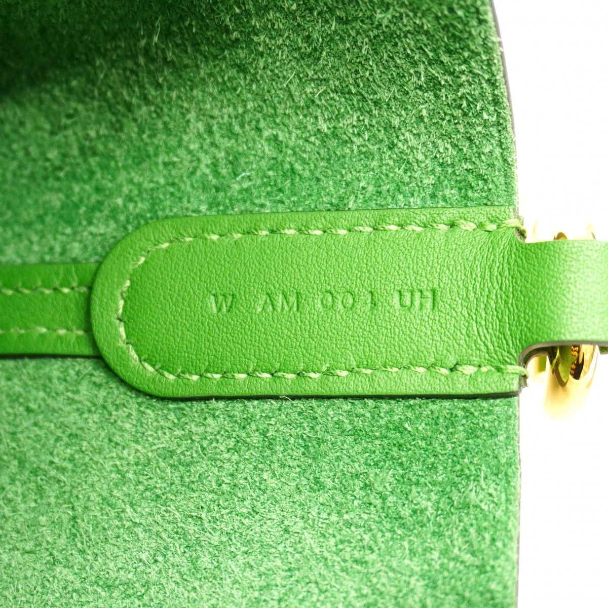 Hermes Handbag in the Loop PM Taurillon Clemence Vert Yucca Gold — view 6