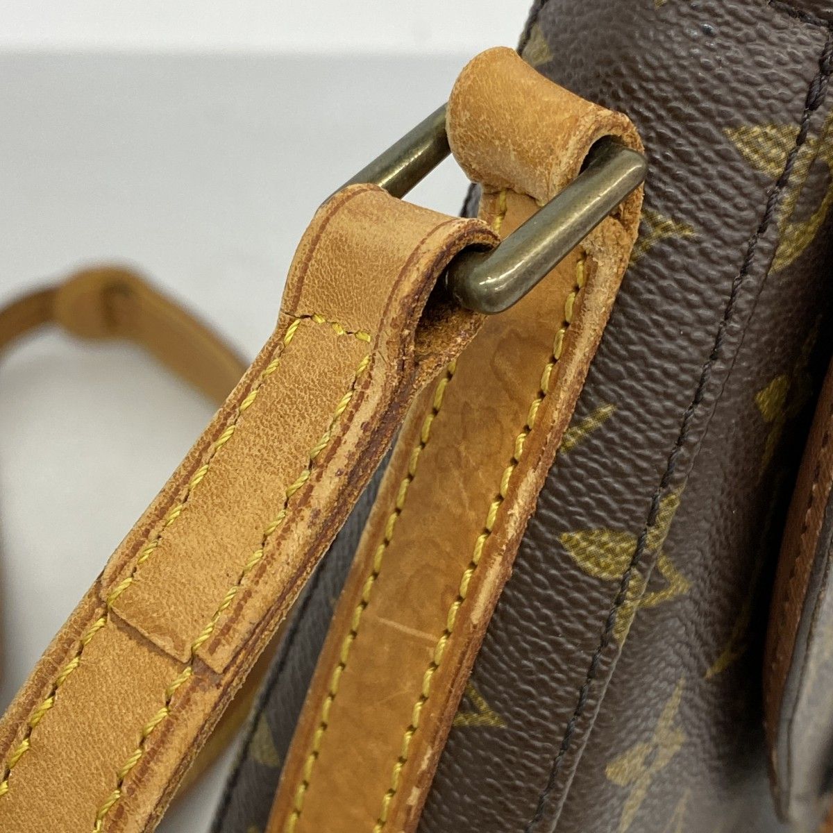 Louis Vuitton Shoulder Bag Monogram Cite MM Brown — view 8