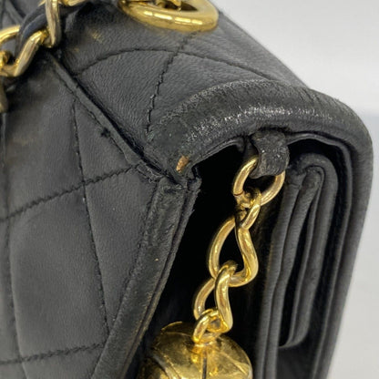 Chanel Shoulder Bag Quilted Lambskin Black Gold — view 7