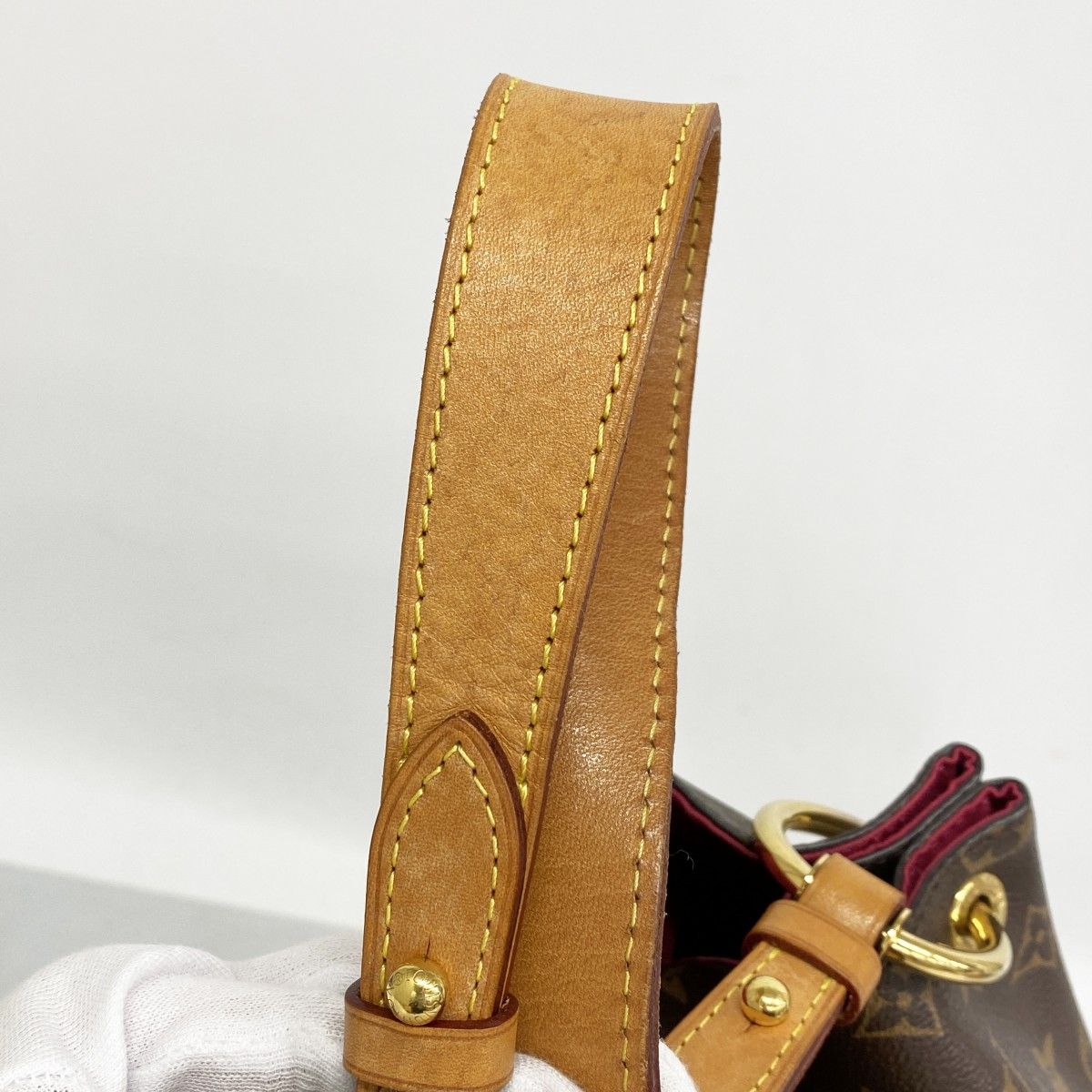 Louis Vuitton Shoulder Bag Monogram Gray Souffle MM Pivoine — view 7