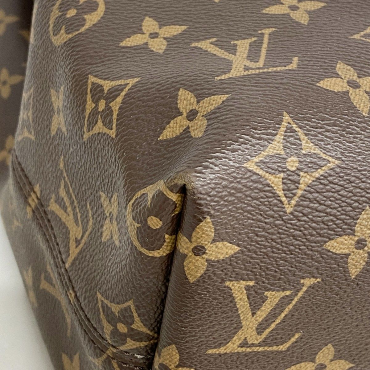 Louis Vuitton Shoulder Bag Monogram Gray Souffle MM Pivoine — view 6
