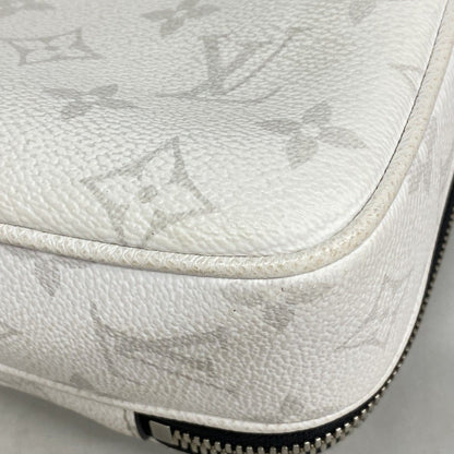 Louis Vuitton Shoulder Bag Taigarama Alpha Messenger Optic White — view 8