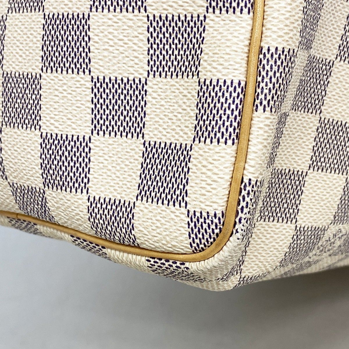 Louis Vuitton Handbag Damier Azur Speedy 30 White — view 6