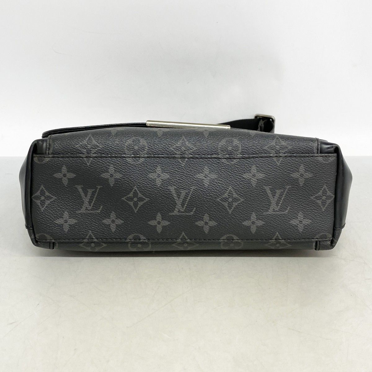 Louis Vuitton Shoulder Bag Monogram Eclipse Messenger Explorer PM Black — view 3