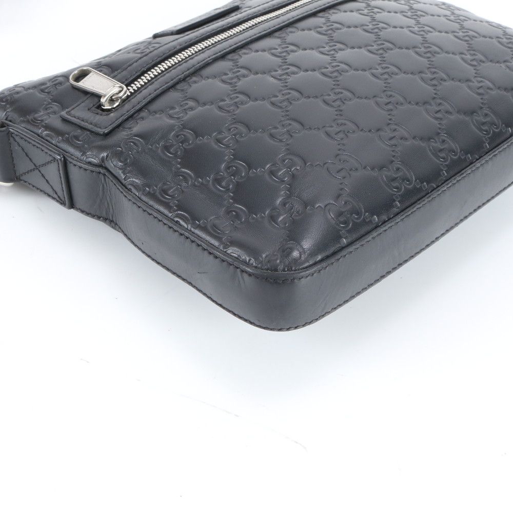 Gucci Guccissima Leather Shoulder Bag Crossbody Messenger Black Rbm — view 4