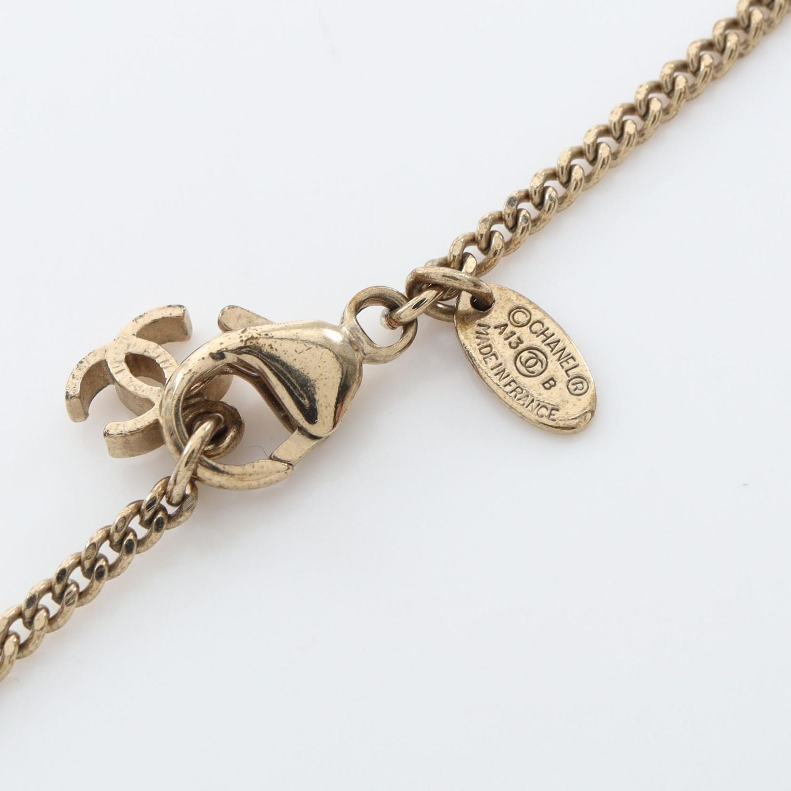 Chanel Necklace CC Logo — view 4