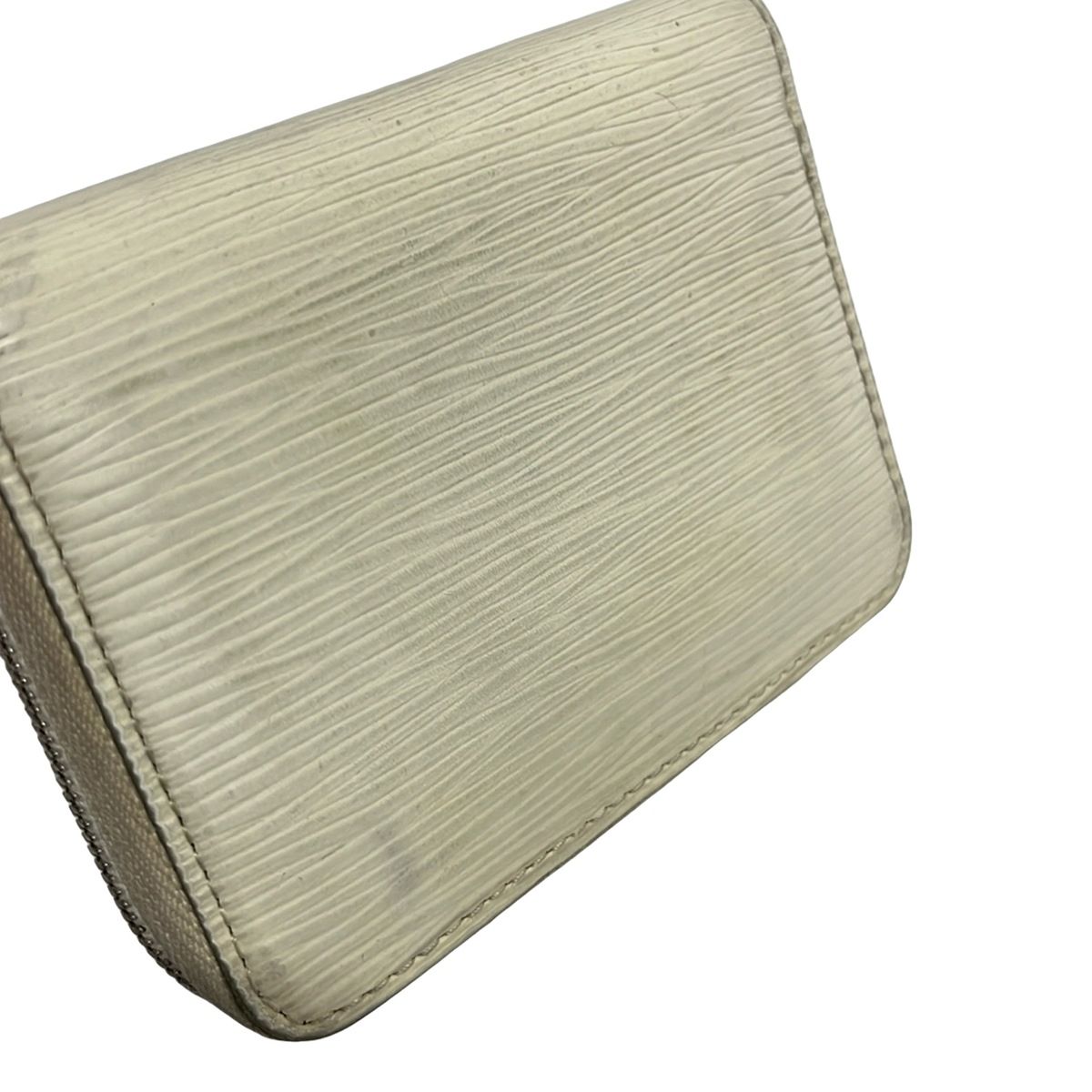 Louis Vuitton Coin Case Epi Zippy Purse Yvoir Leather — view 9