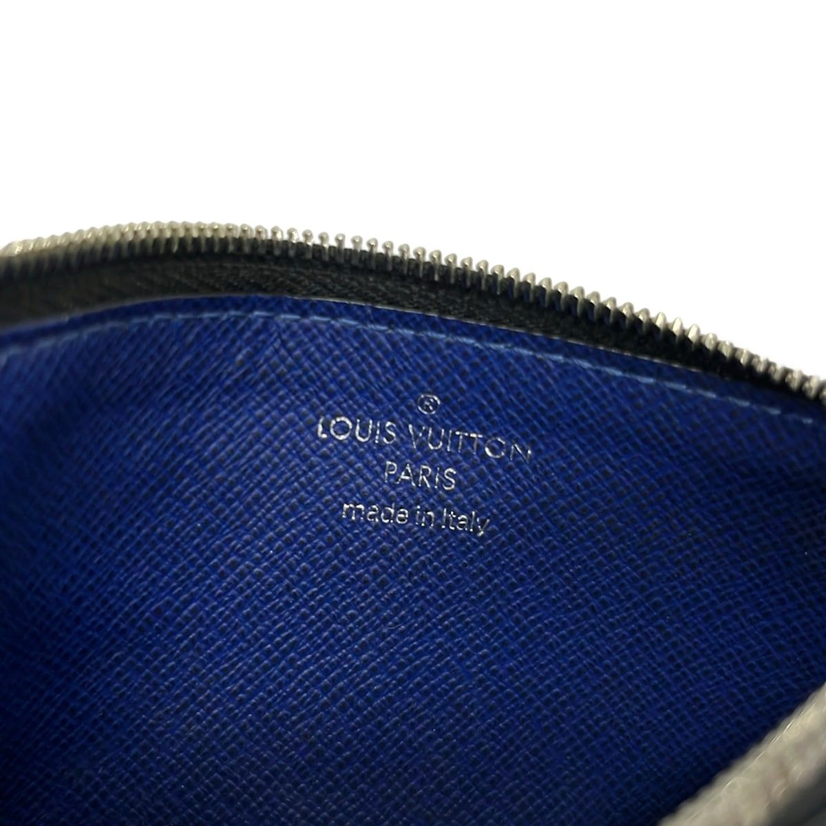Louis Vuitton Coin Case Taigarama Card Folder Cobalt Leather Cowhide — view 4
