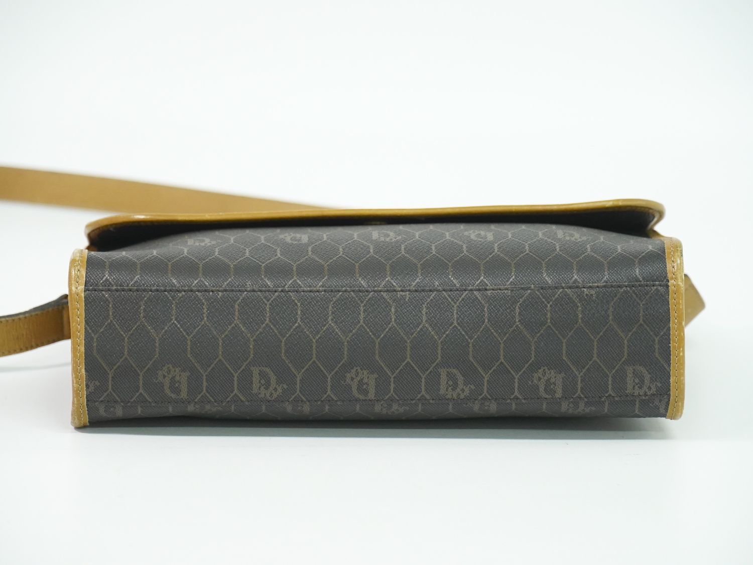 Dior Honeycomb Pattern Shoulder Bag Pochette Black Brown — view 3