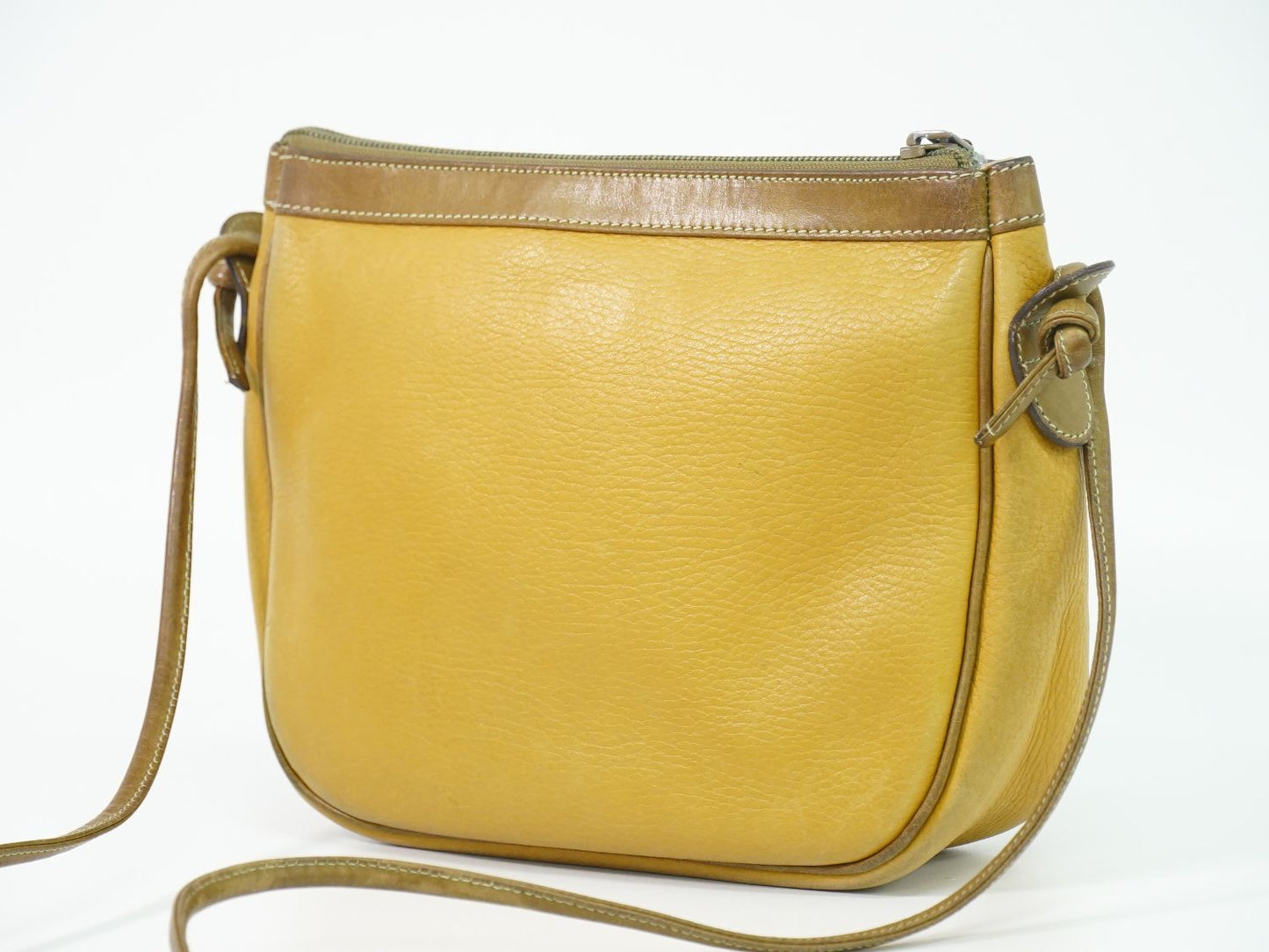 Loewe Anagram Shoulder Bag Pochette Leather Brown — view 2