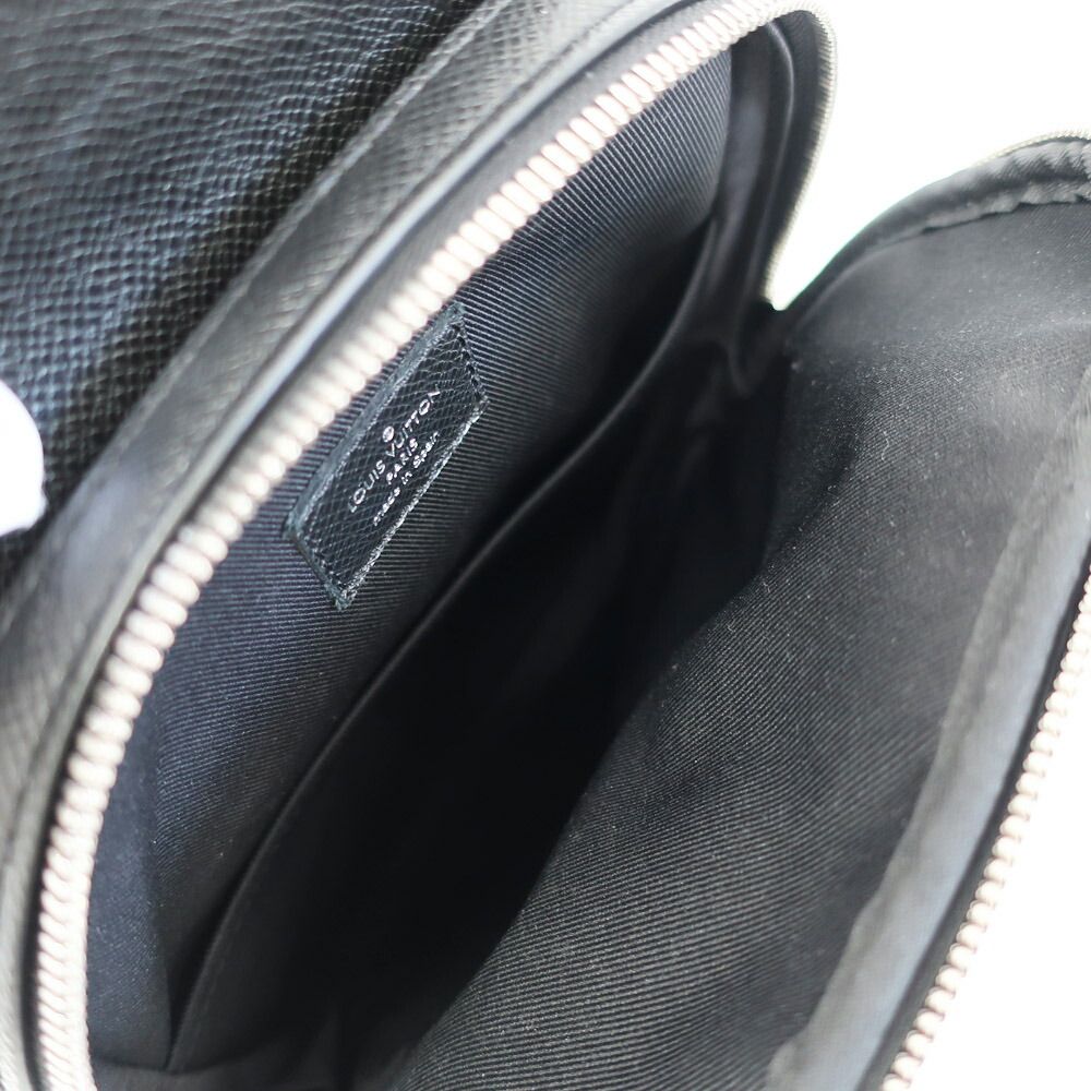 Louis Vuitton Ten Avenue Sling Bag Taiga Leather Black Silver — view 6