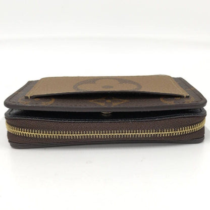 Louis Vuitton Portefeuille Bifold Wallet Monogram Giant — view 7