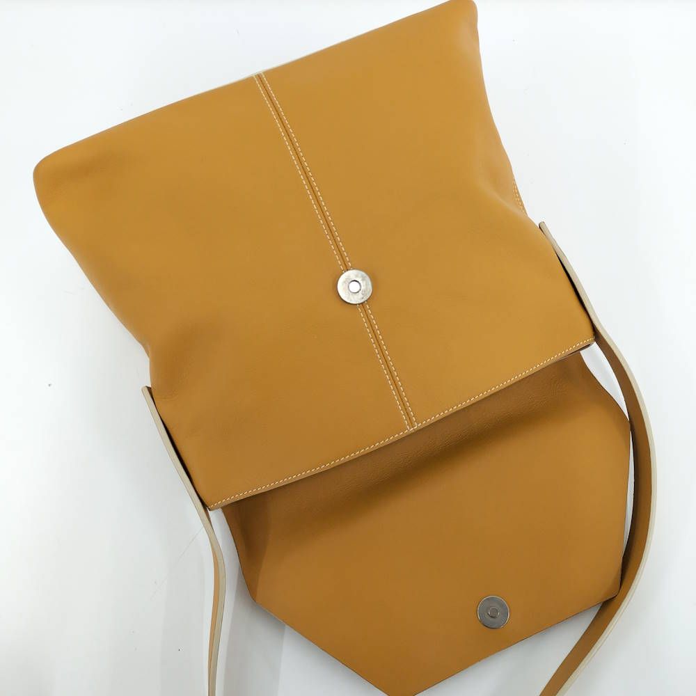 Loewe Shoulder Bag Leather Camel — view 8