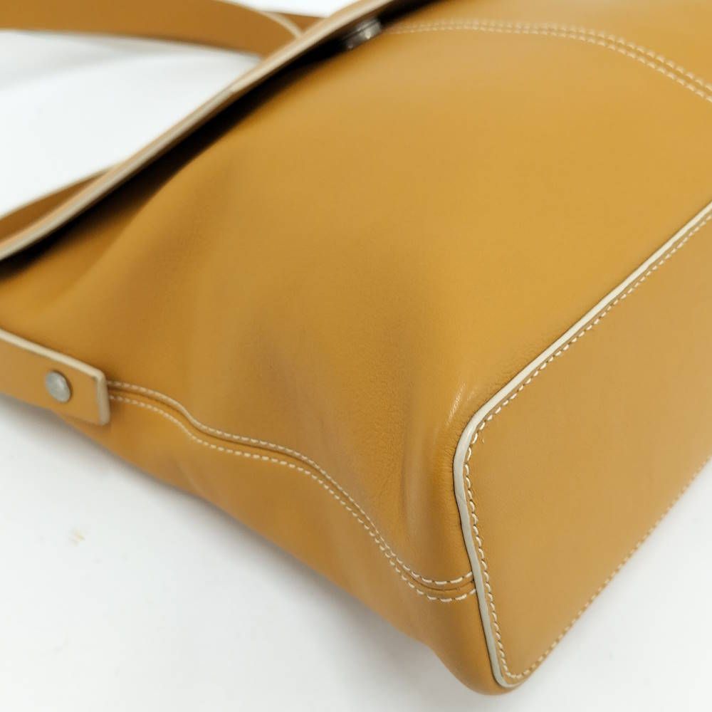 Loewe Shoulder Bag Leather Camel — view 3