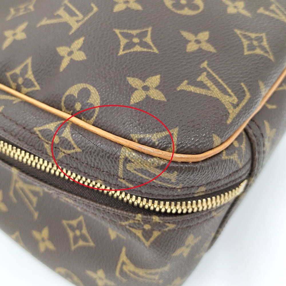 Louis Vuitton Excursion Handbag Monogram — view 8