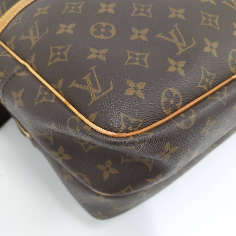 Louis Vuitton Reporter GM Shoulder Bag Monogram — view 3
