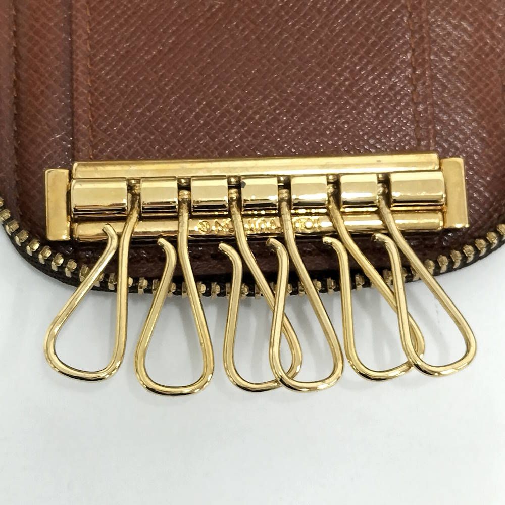 Louis Vuitton Pochette Key Case Monogram Key Holder — view 9