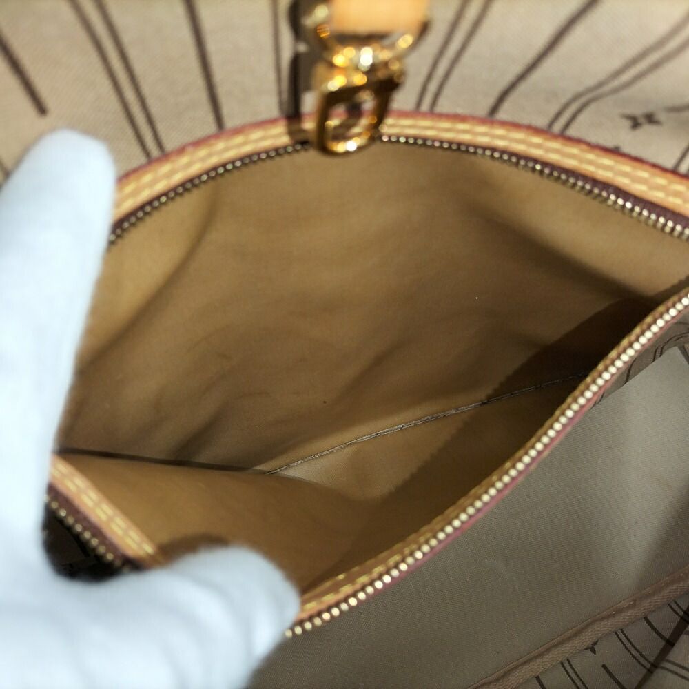 Louis Vuitton Neverfull MM Tote Monogram — view 9
