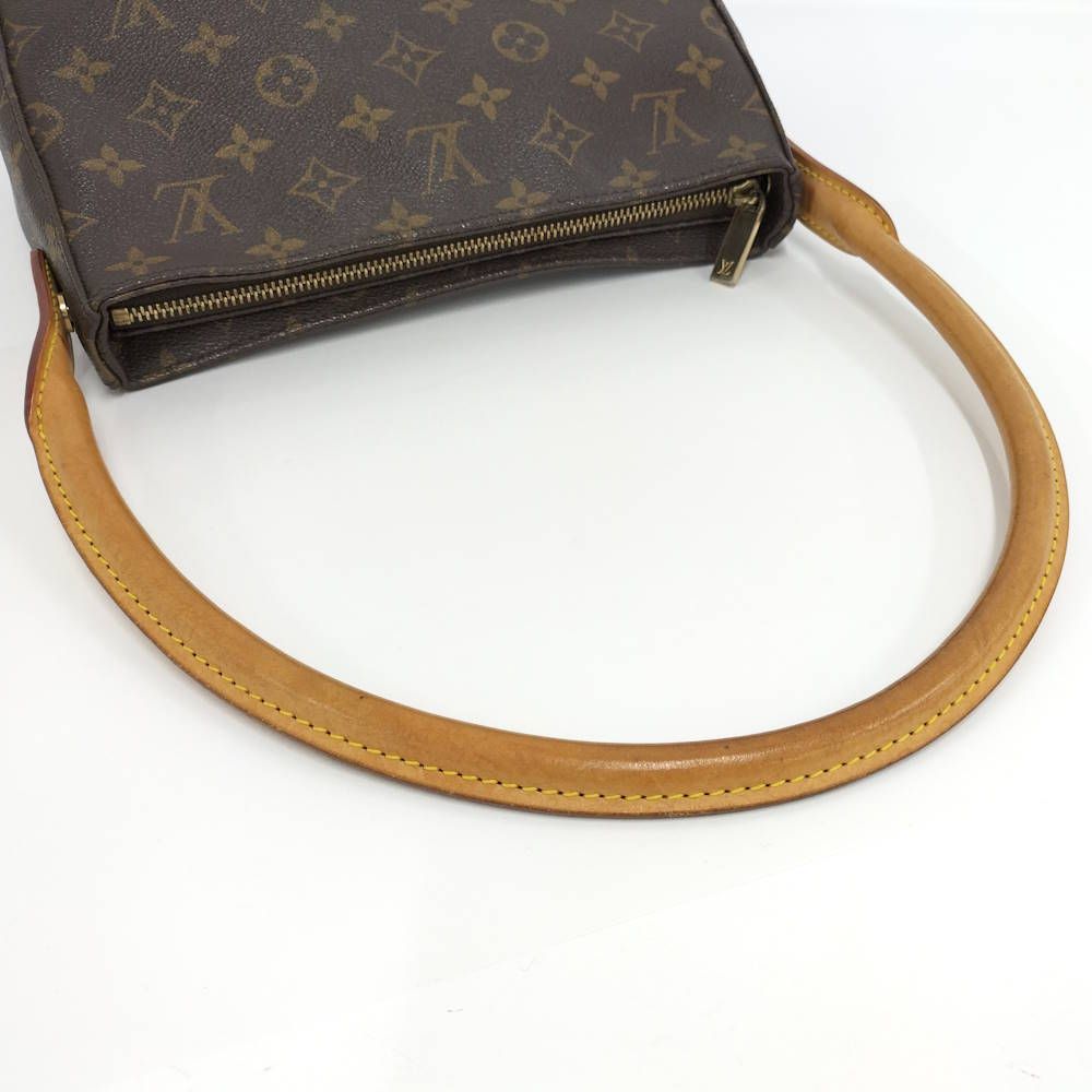 Louis Vuitton Looping MM Shoulder Bag Monogram — view 4