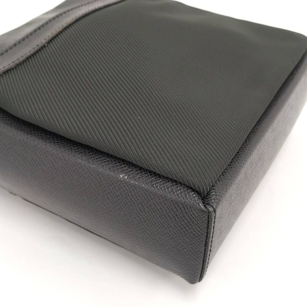 Louis Vuitton Shoulder Bag Sayan Taiga Ardoise — view 3