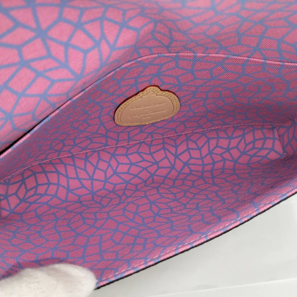 Louis Vuitton Chain Shoulder Bag LV Yk Yayoi Kusama Pochette Felicity Monogram — view 9