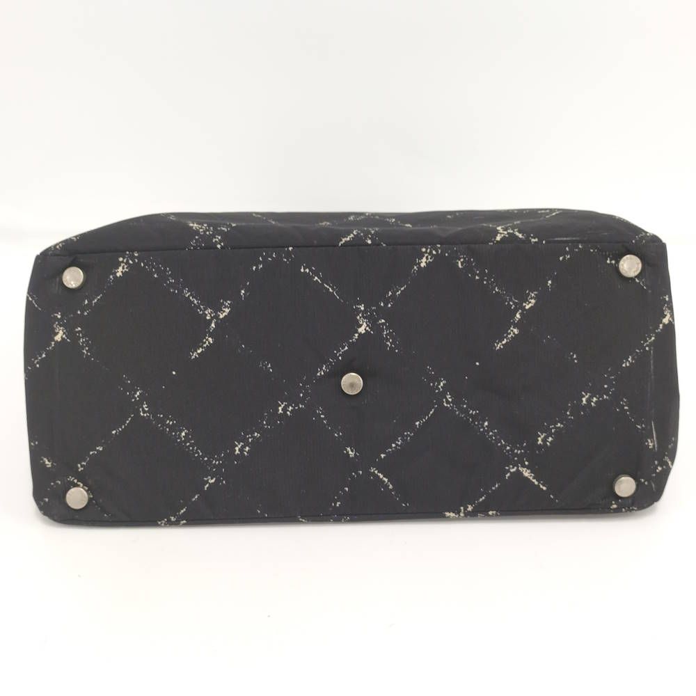 Chanel Vintage Travel Line Tote MM Nylon Black — view 4