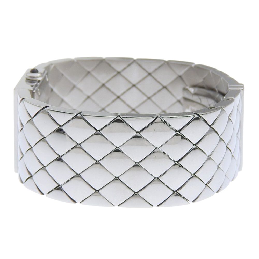 Chanel Quilted Stainless Steel Silver Quartz Analog Display Black Dial Watch — view 4