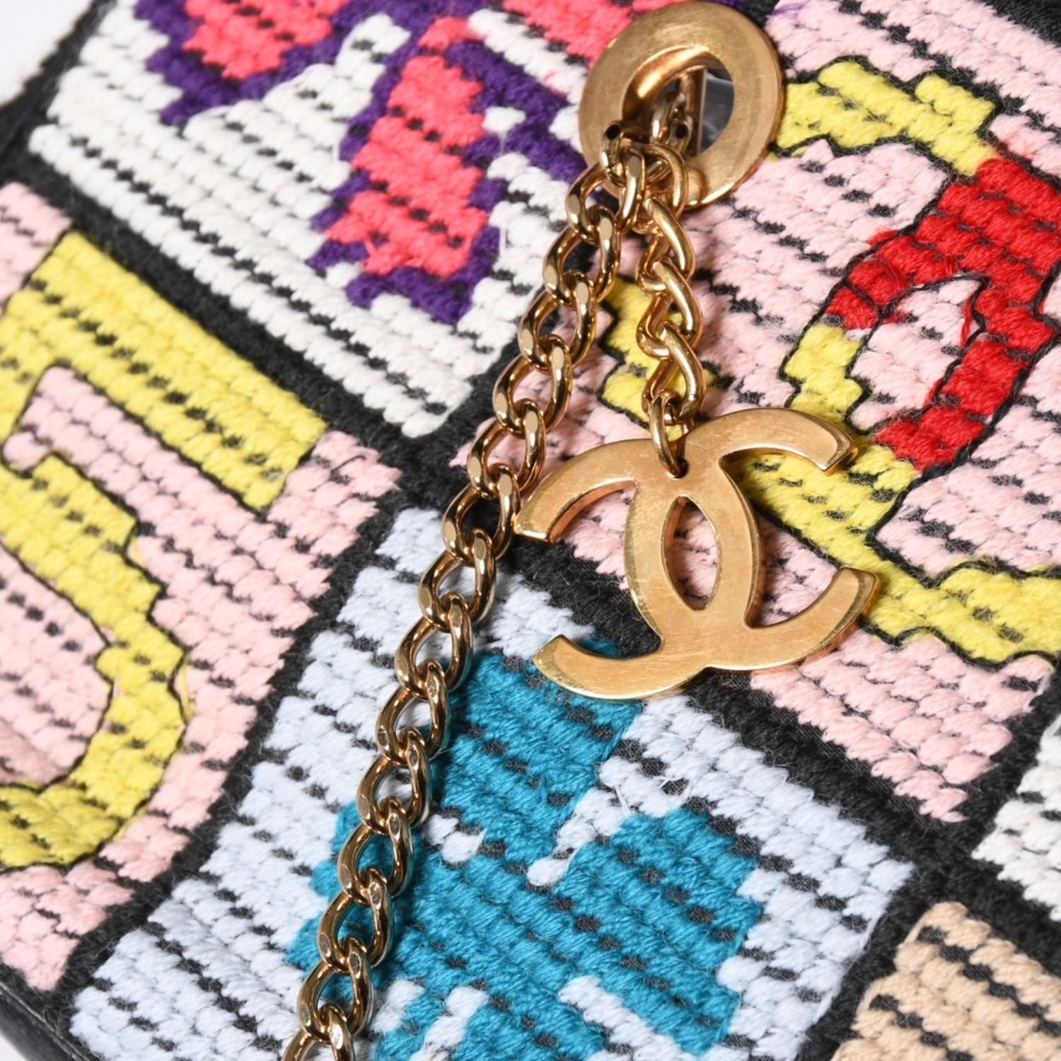 Chanel Icon Chain Bag CC Logo Wool Leather Multicolor Gold — view 5