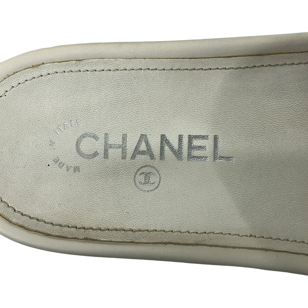 Chanel Sandals 39 White Silver Chain Cotton Leather — view 5