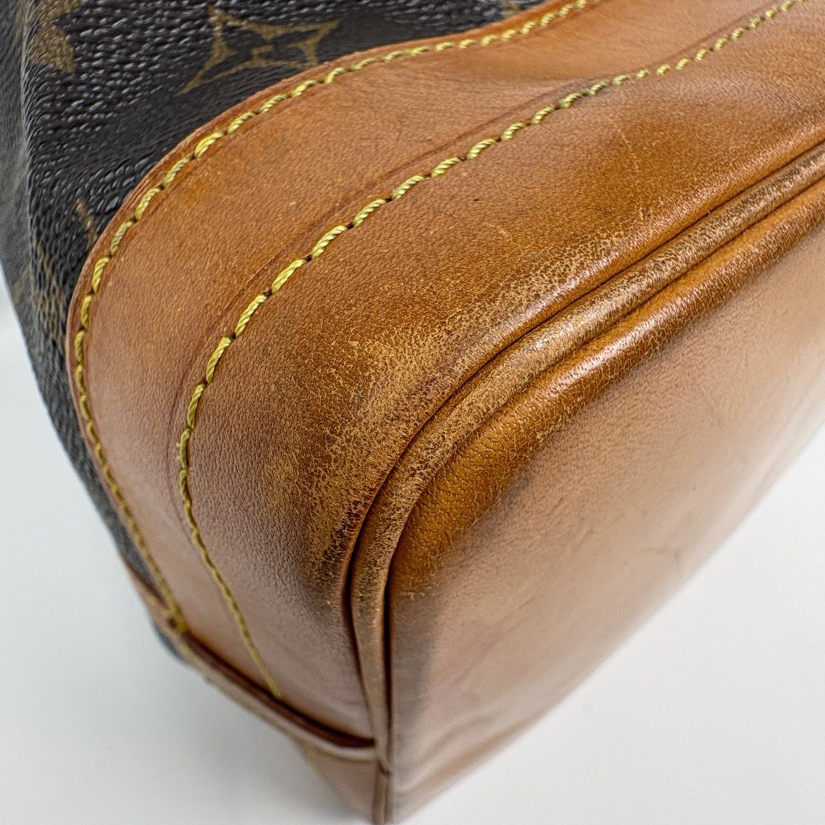 Louis Vuitton Noe Shoulder Drawstring Bag Monogram Brown — view 4