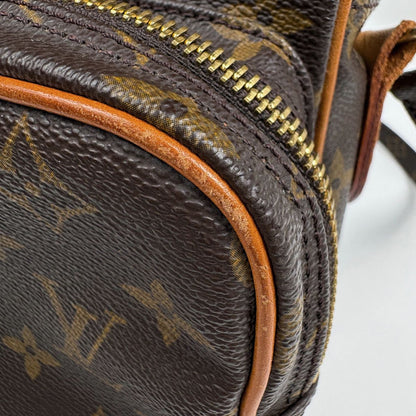 Louis Vuitton Amazon Shoulder Bag Monogram Brown — view 5