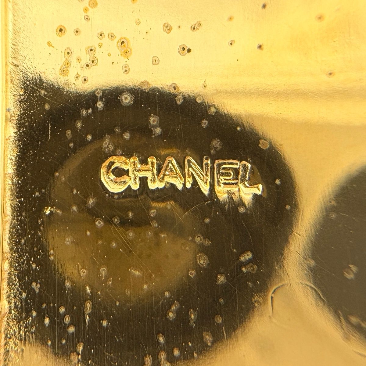 Chanel CC Logo Mirror Brooch Ribbon Gold Plated — view 7