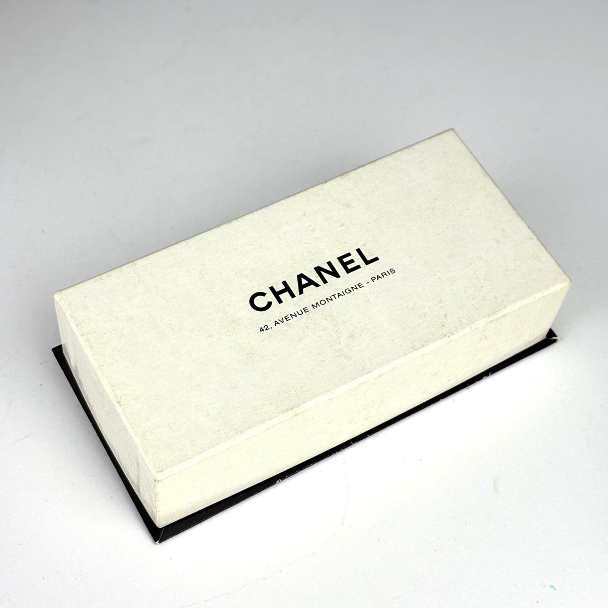 Chanel CC Logo Mirror Brooch Ribbon Gold Plated — view 8