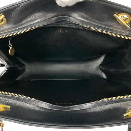 Chanel CC Logo Chain Tote Leather Black — view 9