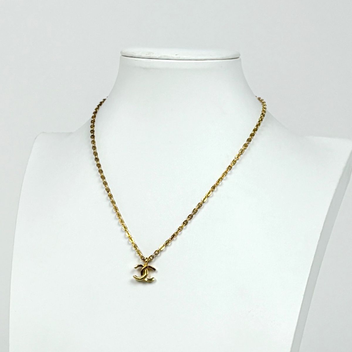 Chanel CC Logo Chain Necklace CC Mark Gold Plated — view 5