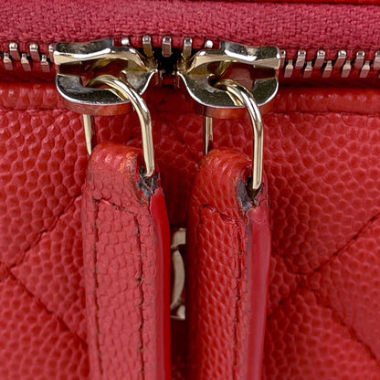 Chanel CC Logo Chain Shoulder Bag Vanity Caviar Leather Red — view 4