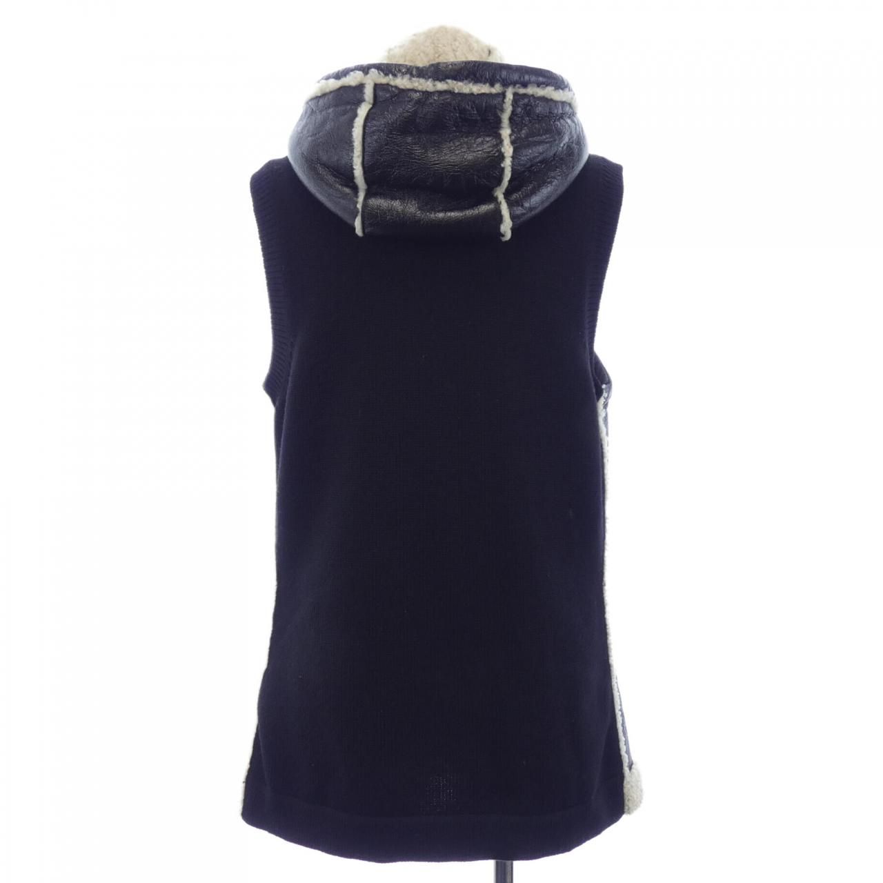 Chanel Shearling Vest Black — view 2