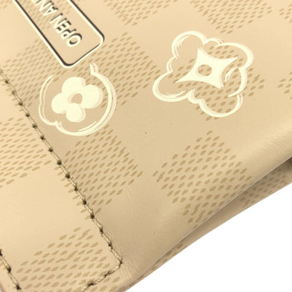 Louis Vuitton Popcorn Toilette Bag — view 5