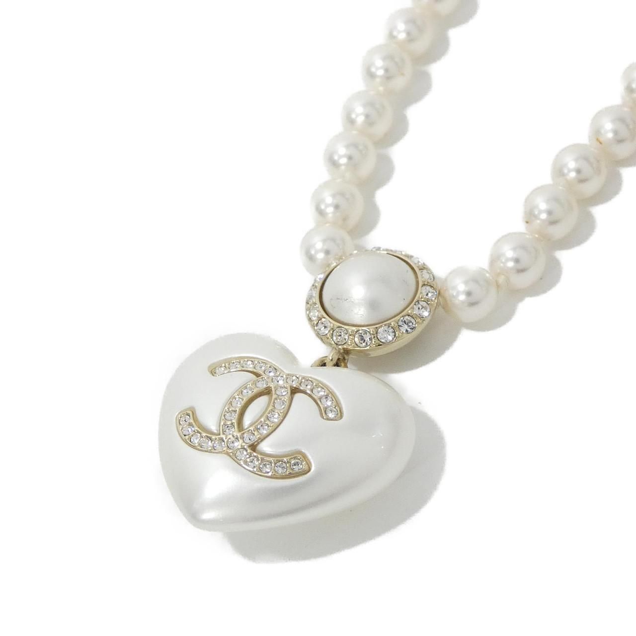 Chanel Necklace Gold