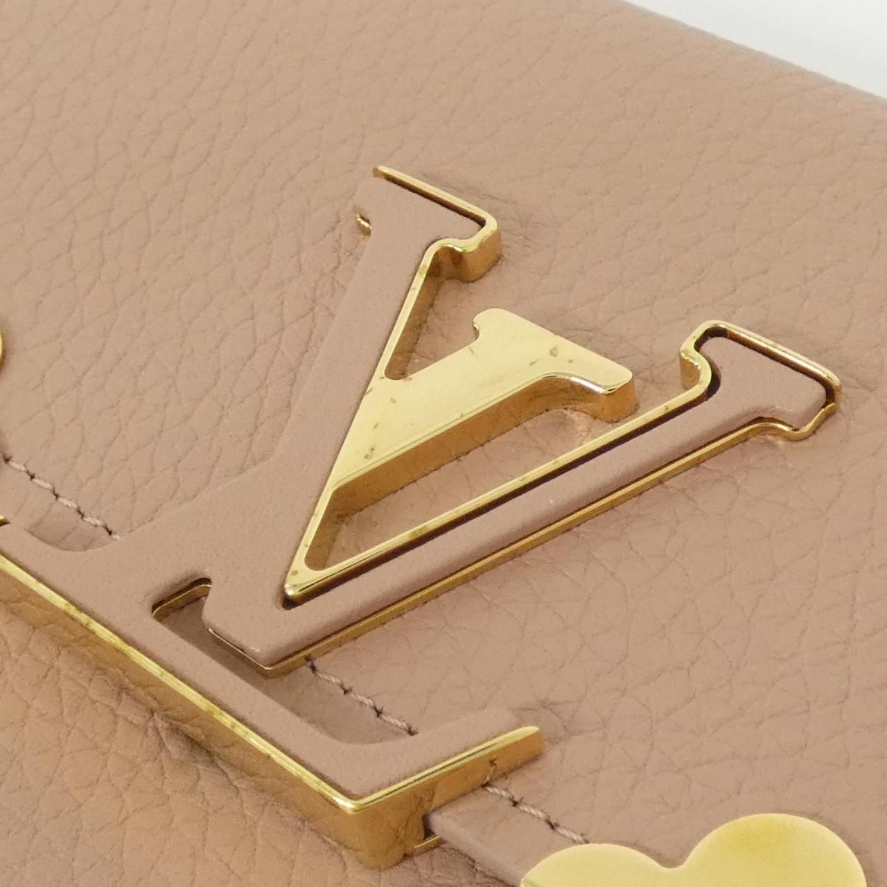 Louis Vuitton Portefeuille Capucines Wallet — view 6