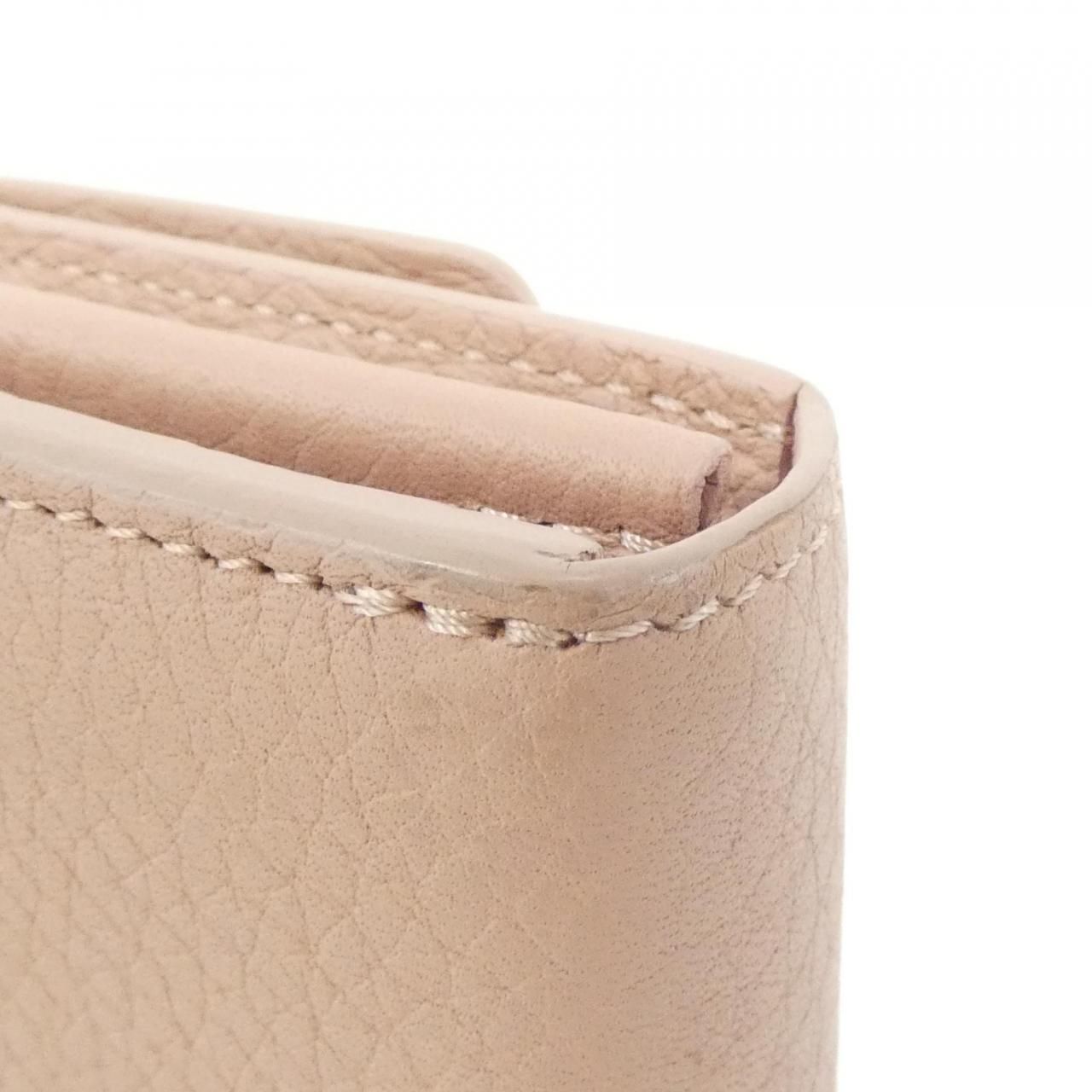 Louis Vuitton Portefeuille Capucines Wallet — view 3