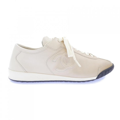 Chanel Sneakers Beige