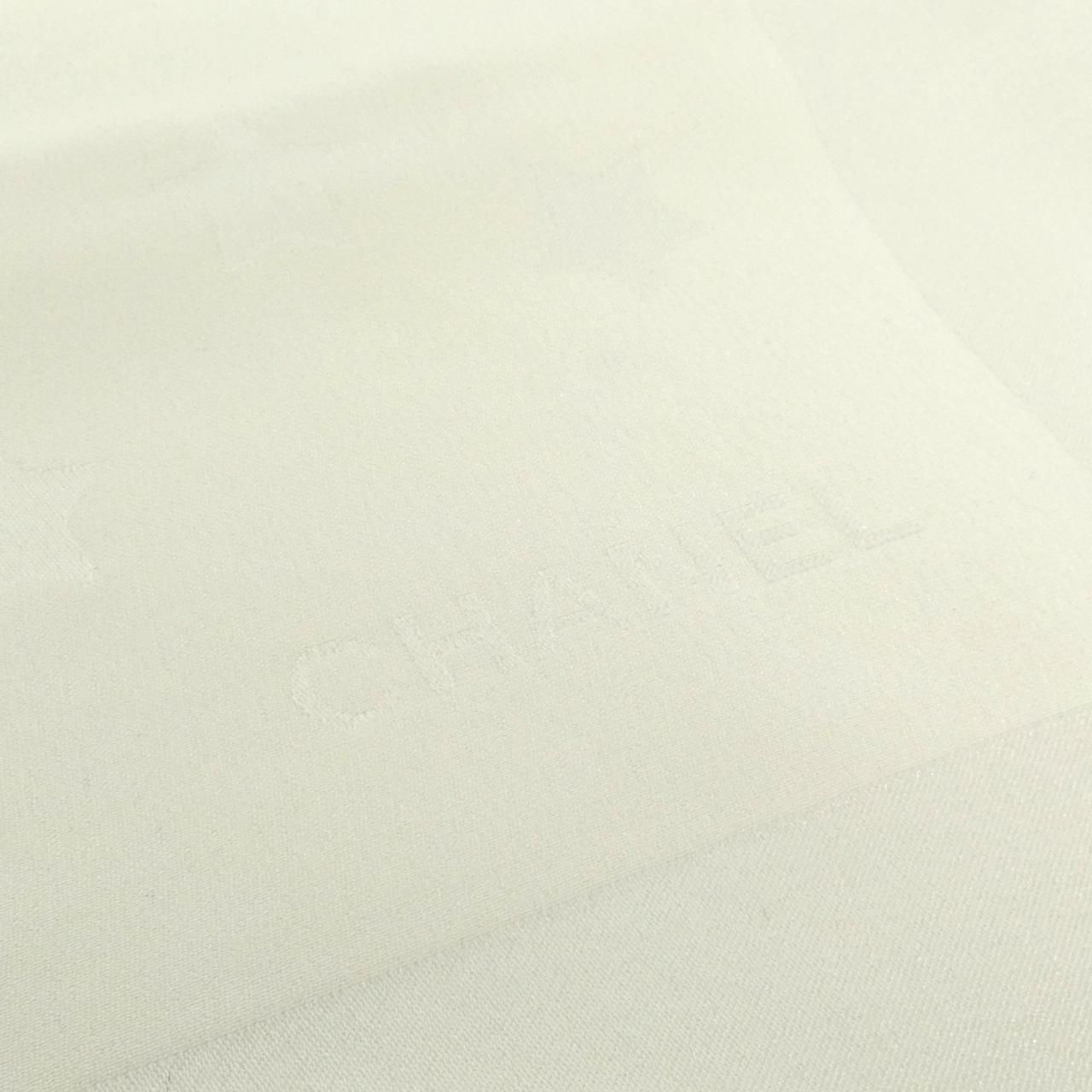 Chanel Scarf White — view 2